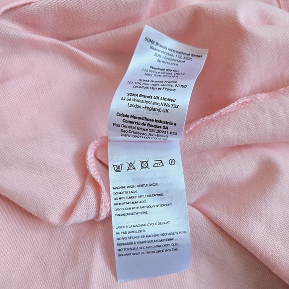 New Farm Rio Amazonia Graphic 100% Cotton Light Pink Fit T-Shirt NWT Medium - Picture 6 of 7